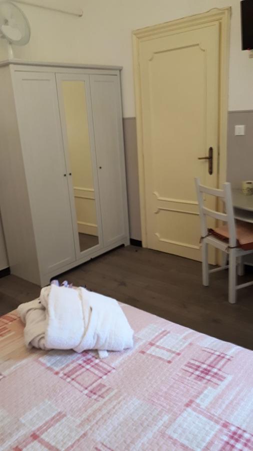 Bed and Breakfast Ai Tre Limoni Varraze Exterior foto